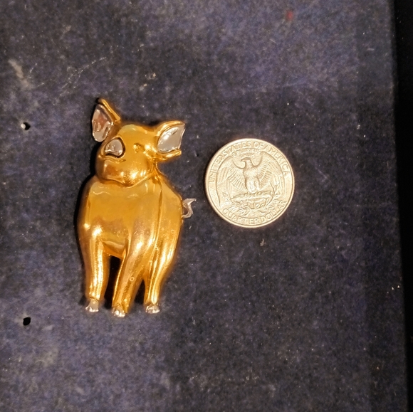 Pig Brooch by LC - Picture 8 of 10